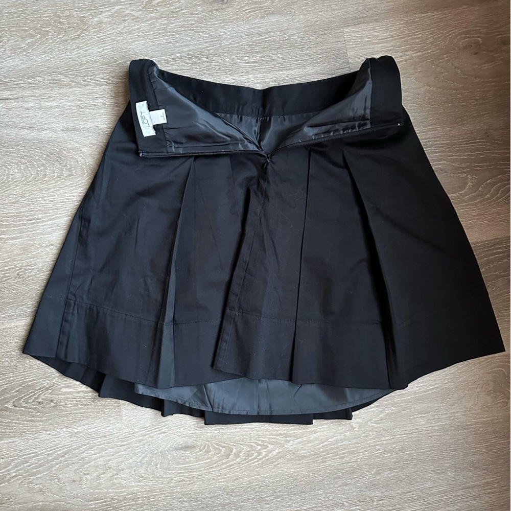 Ann Taylor Loft pleated skirt